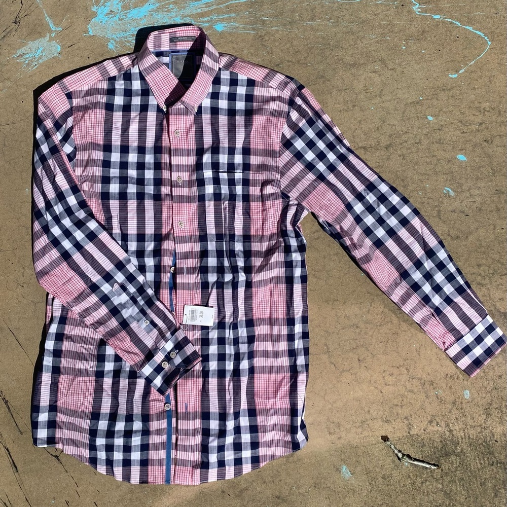 Men’s casual button up shirt